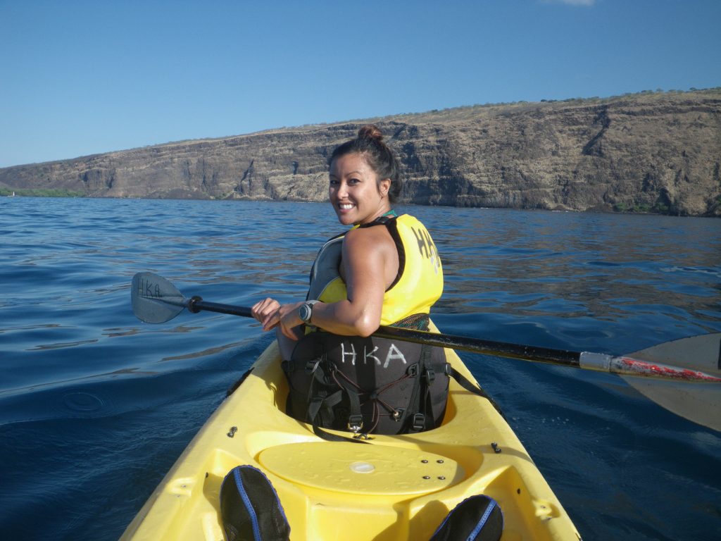 How to travel to Hawaii on a budget, travel cheaply, how to make travel affordable, how to use credit card points for travel, traveling the world using credit card points, kayaking in hawaii, big island kayaking photos, kayaking to captain cook memorial